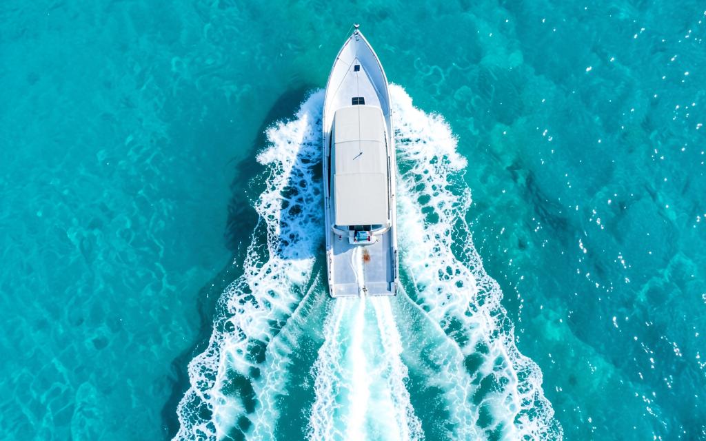 Bowriders with Stern Drives Bowrider Amazing Photo by www.BOWRIDER-BOATS.com — Bowriders with Stern Drives. Images Created by www.Bowrider-Boats.com